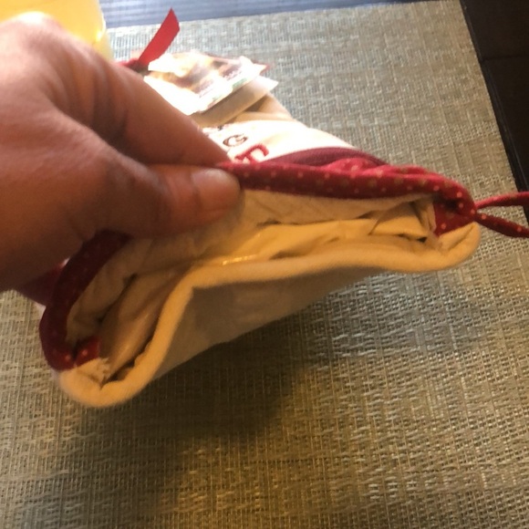 #23 Oven Mitt with Bread Mix - Picture 4 of 13